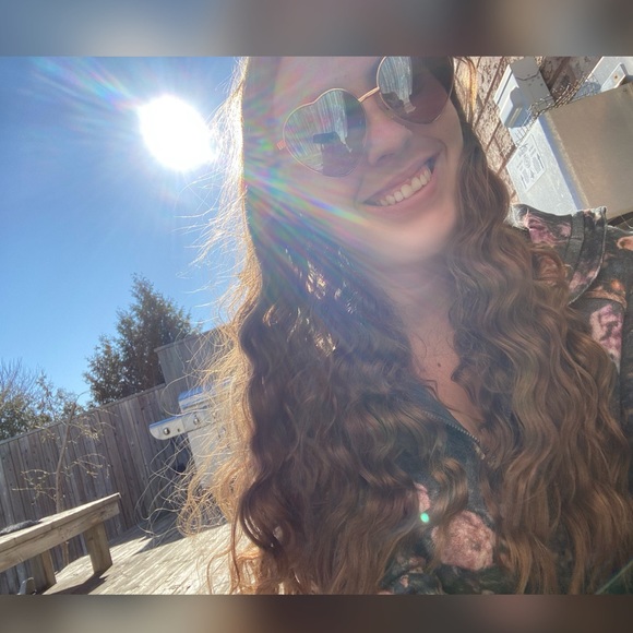 Meet your Posher, Lina - Picture 1 of 1